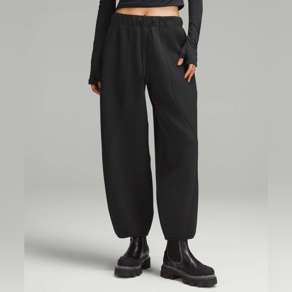 Lululemon Mixed Fabric Relaxed-Fit Tapered High-Rise Pant (NWOT)